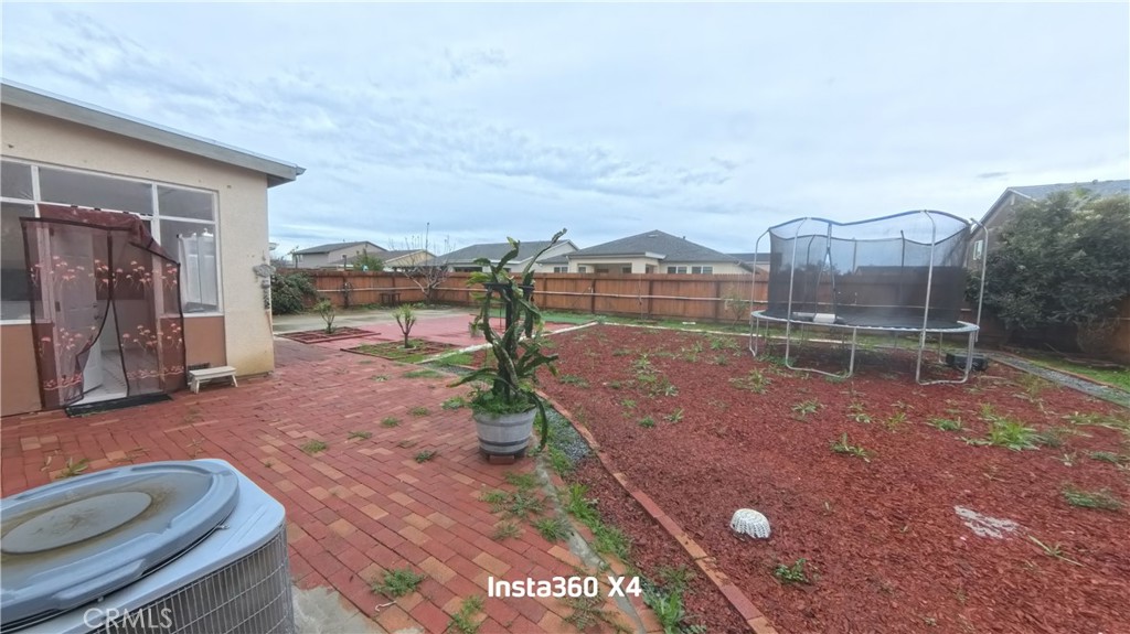 3935 E Myrtle Ave, Visalia, CA 93292