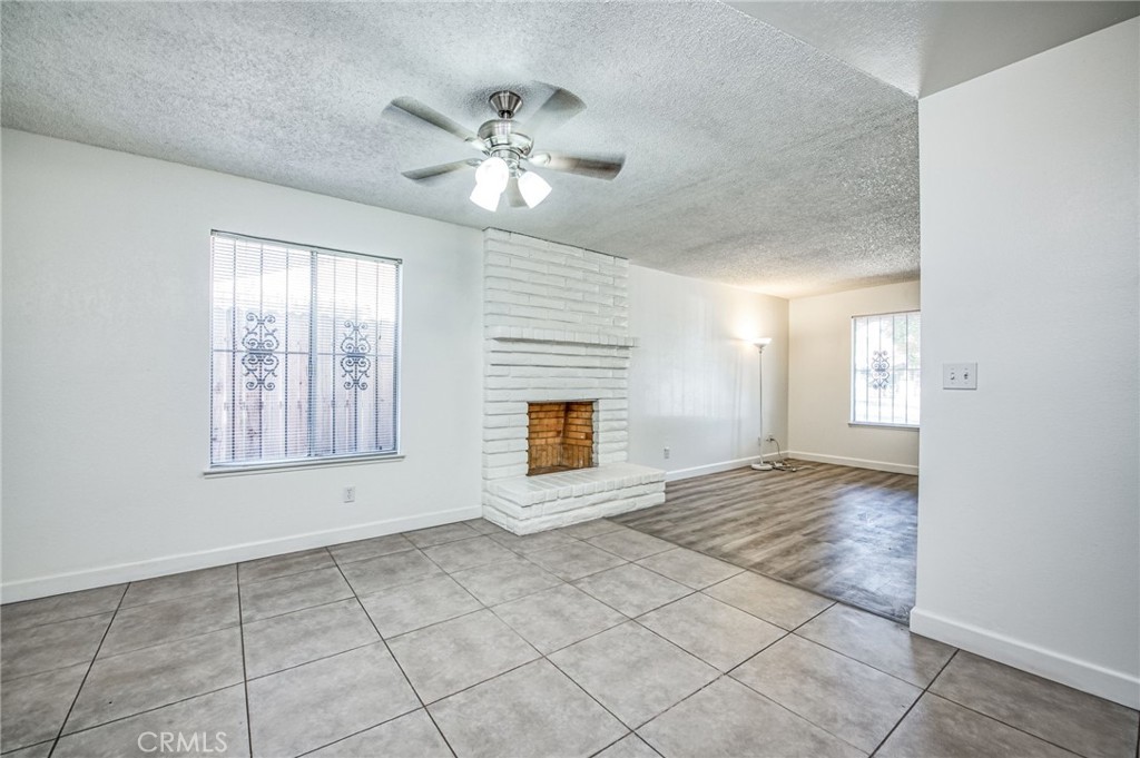 981 N Thorne Ave, Fresno, CA 93728