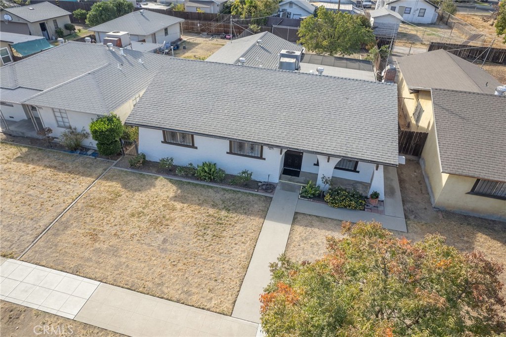 981 N Thorne Ave, Fresno, CA 93728