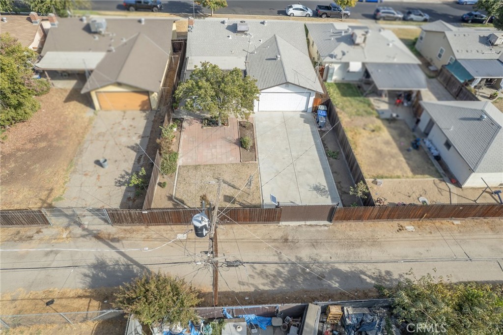 981 N Thorne Ave, Fresno, CA 93728