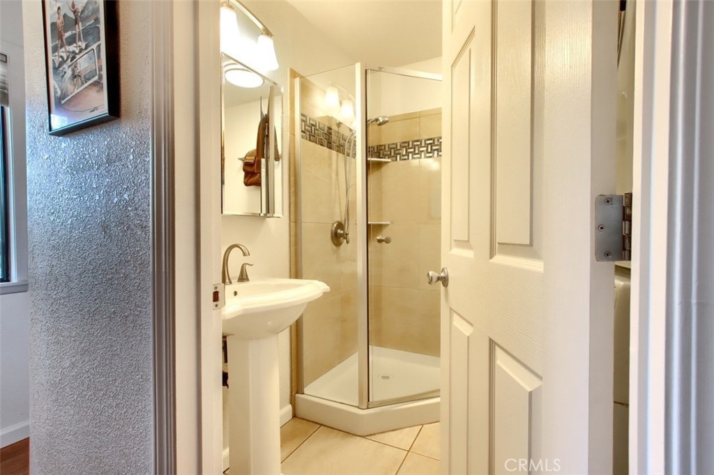 42583 Shady Ln, Oakhurst, CA 93644