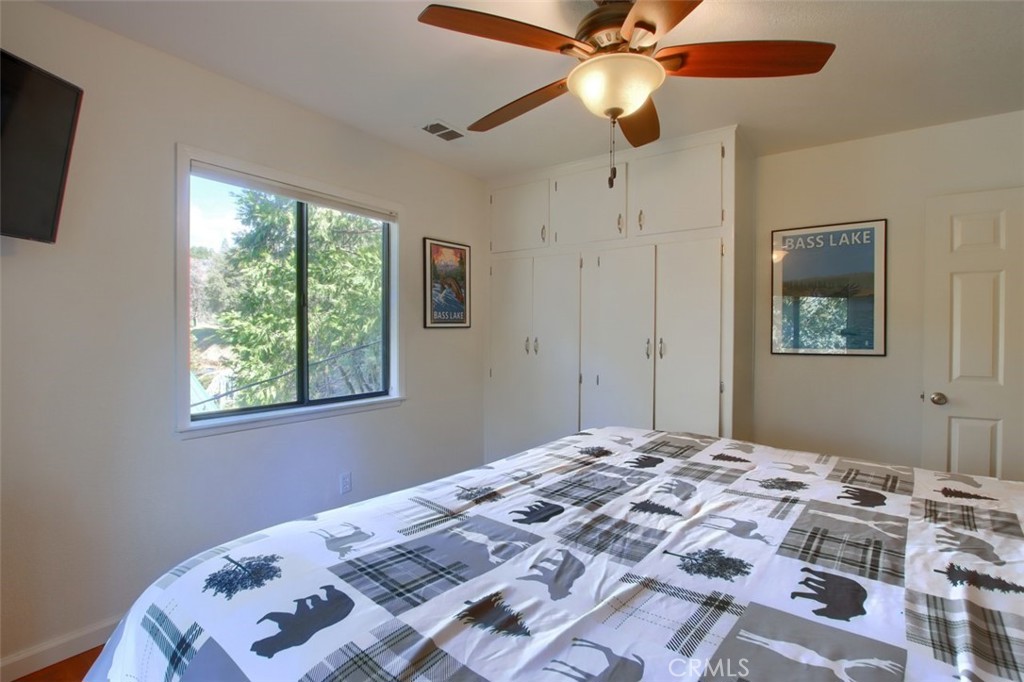 42583 Shady Ln, Oakhurst, CA 93644