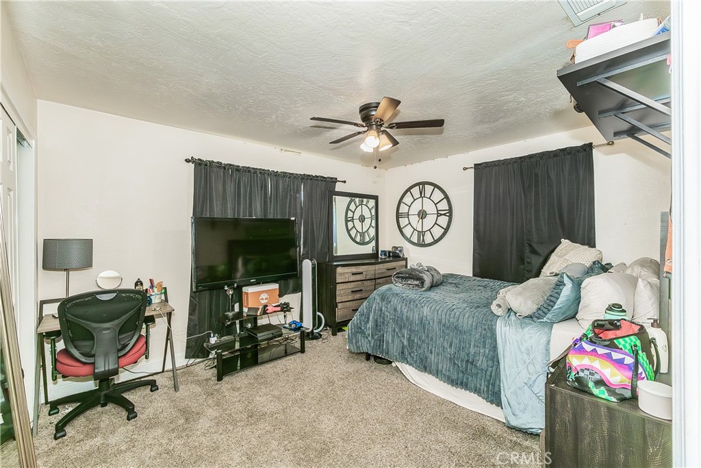 2467 S Holloway Ave, Fresno, CA 93725