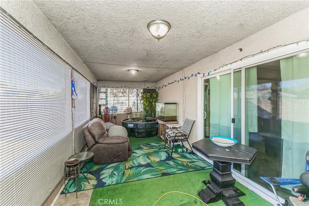 2467 S Holloway Ave, Fresno, CA 93725