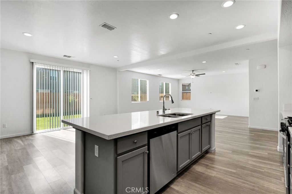 6647 East Vassar, Fresno, CA 93727