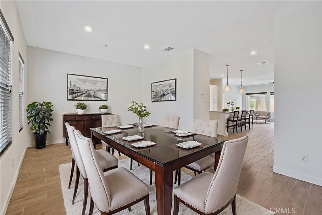 1754 N Aster Lake Rd, Hanford, CA 93230