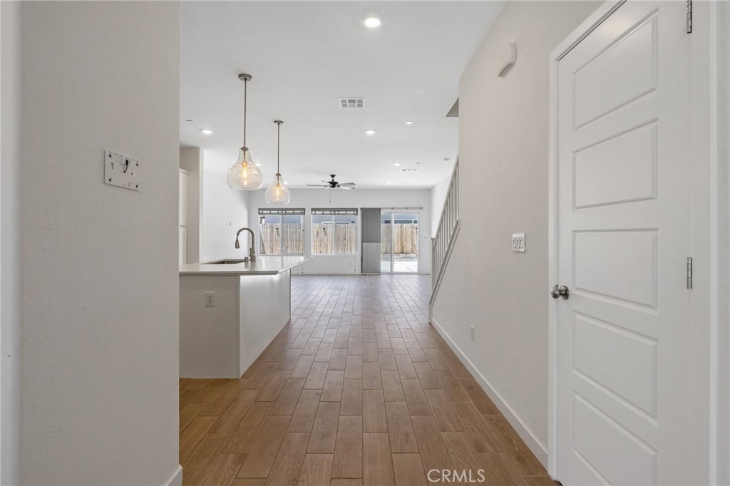 1754 N Aster Lake Rd, Hanford, CA 93230