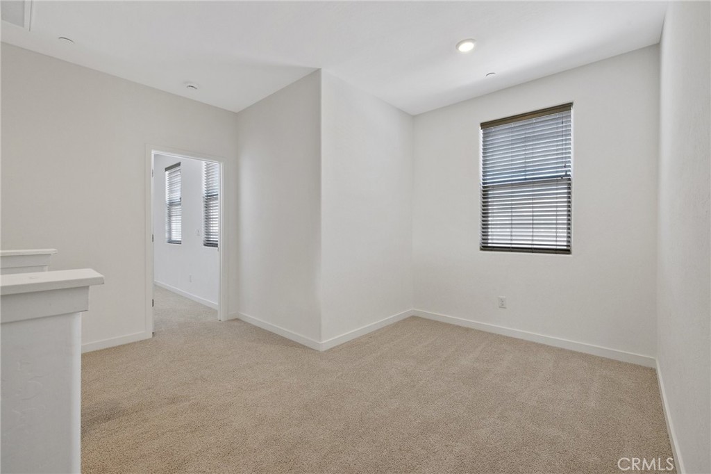 1754 N Aster Lake Rd, Hanford, CA 93230