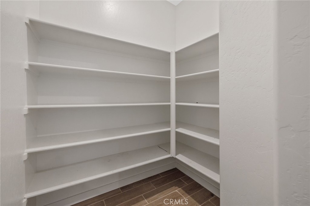 1754 N Aster Lake Rd, Hanford, CA 93230