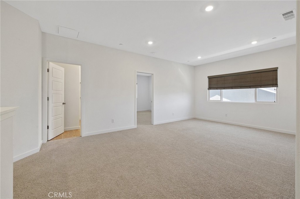 1754 N Aster Lake Rd, Hanford, CA 93230