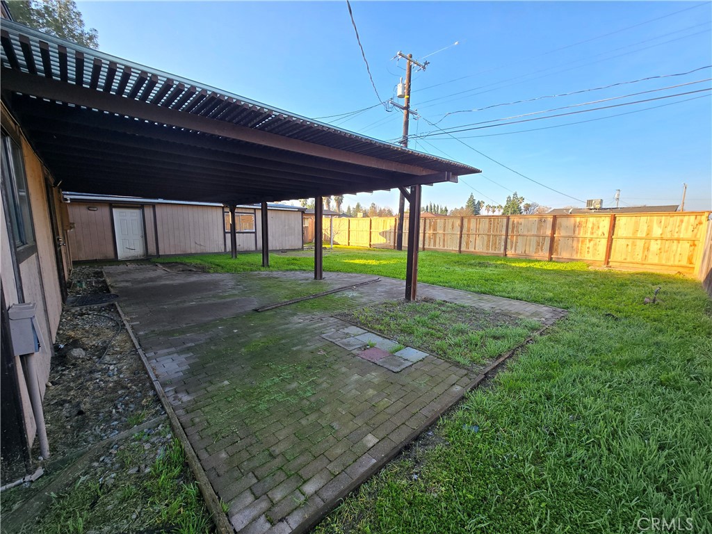 6569 N College Ave, Fresno, CA 93704