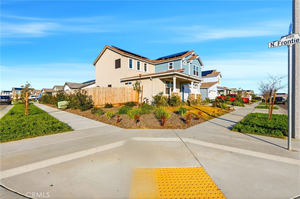 2566 Muscat, Hanford, CA 93230