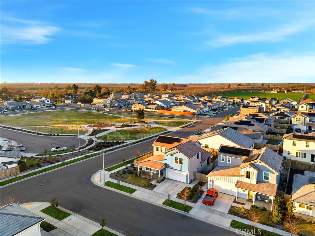 2566 Muscat, Hanford, CA 93230