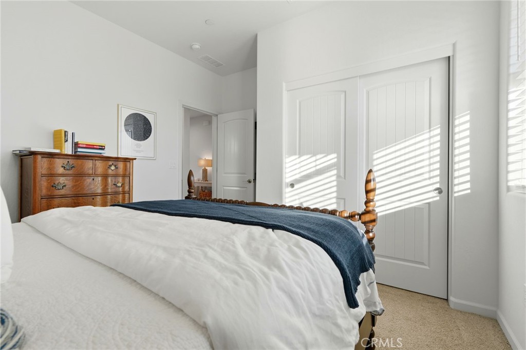 2566 Muscat, Hanford, CA 93230