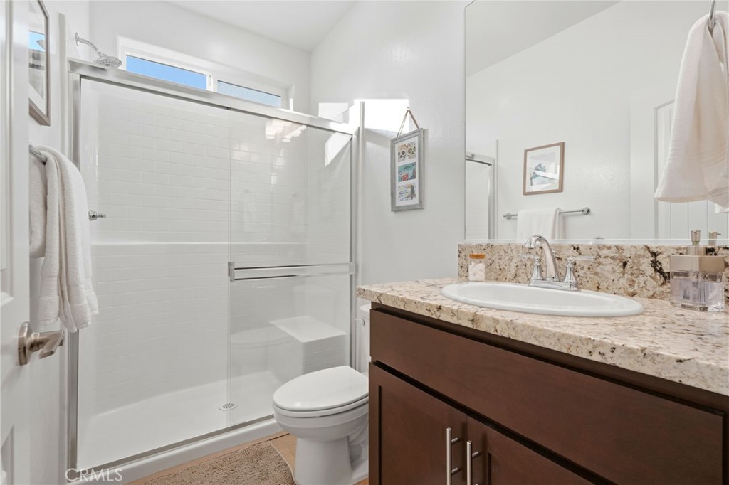 2566 Muscat, Hanford, CA 93230