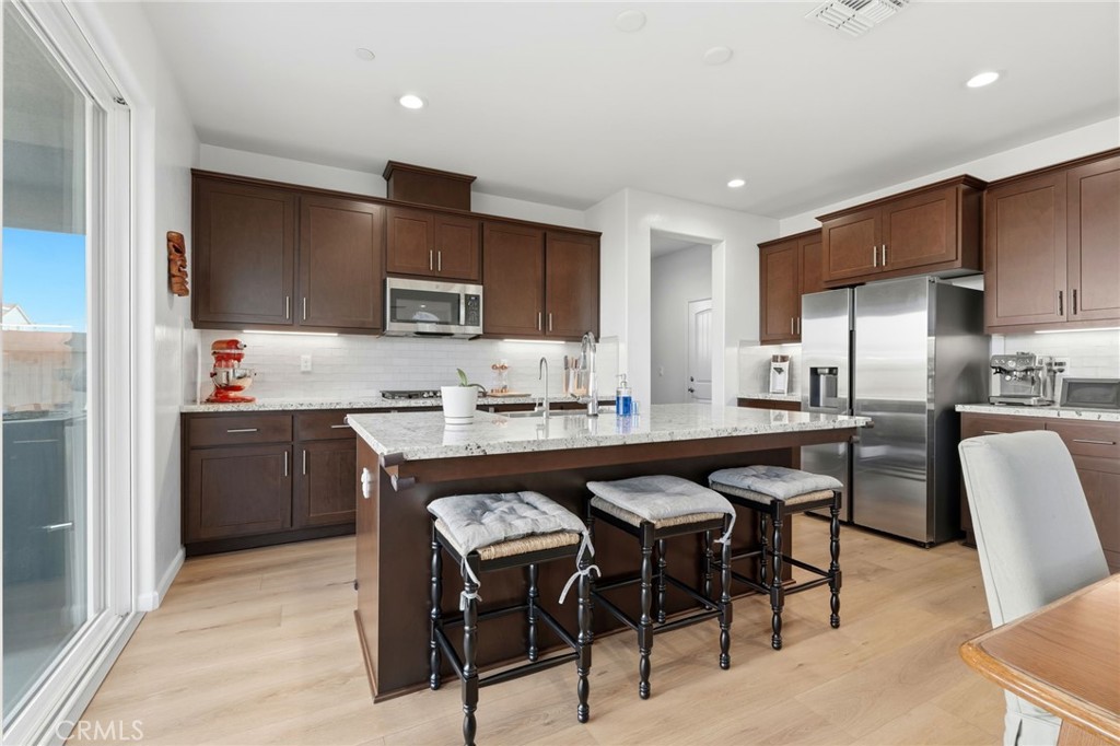 2566 Muscat, Hanford, CA 93230