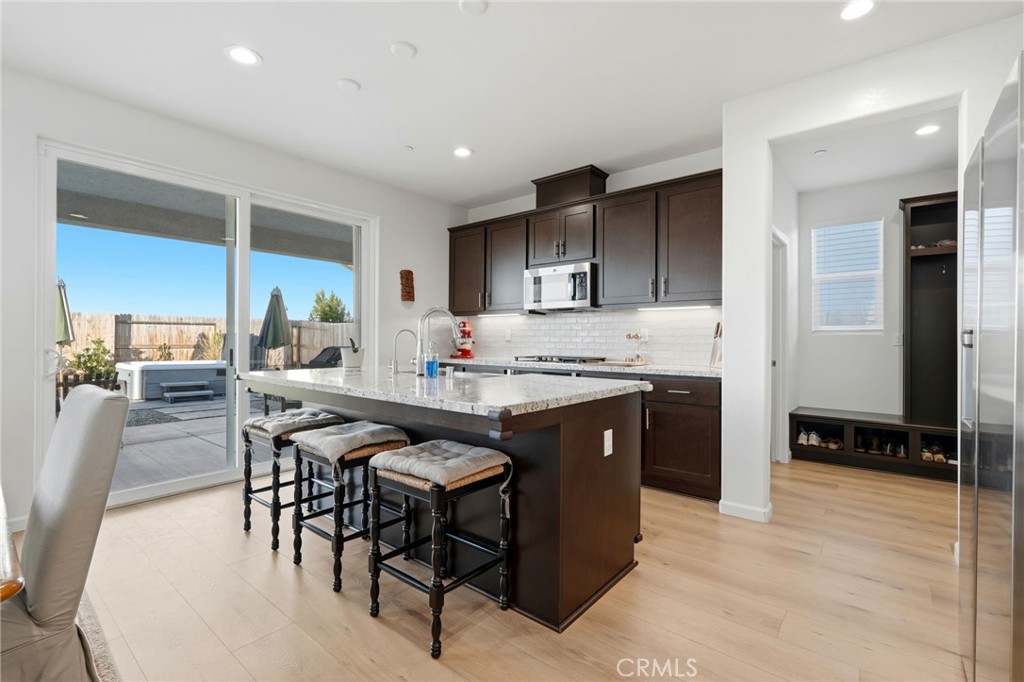 2566 Muscat, Hanford, CA 93230