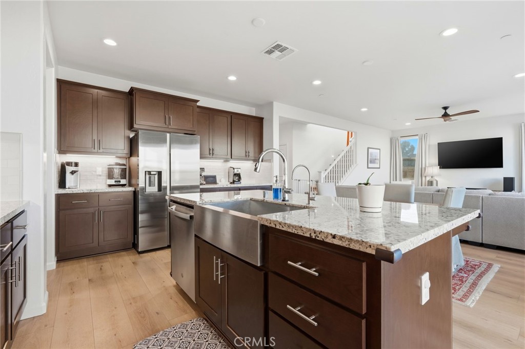 2566 Muscat, Hanford, CA 93230