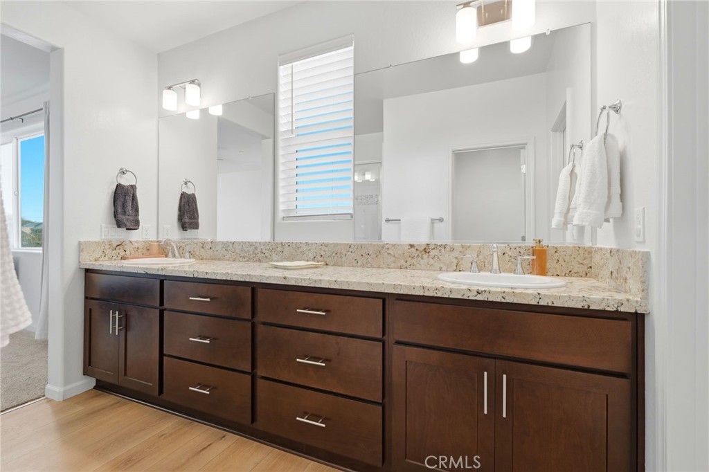 2566 Muscat, Hanford, CA 93230