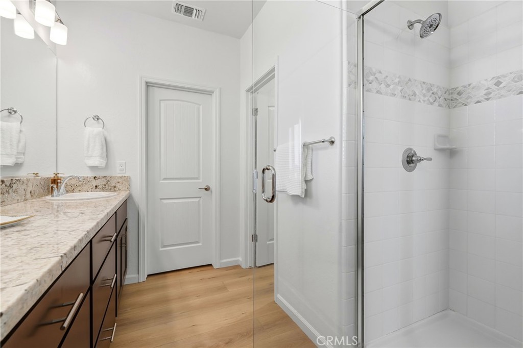 2566 Muscat, Hanford, CA 93230