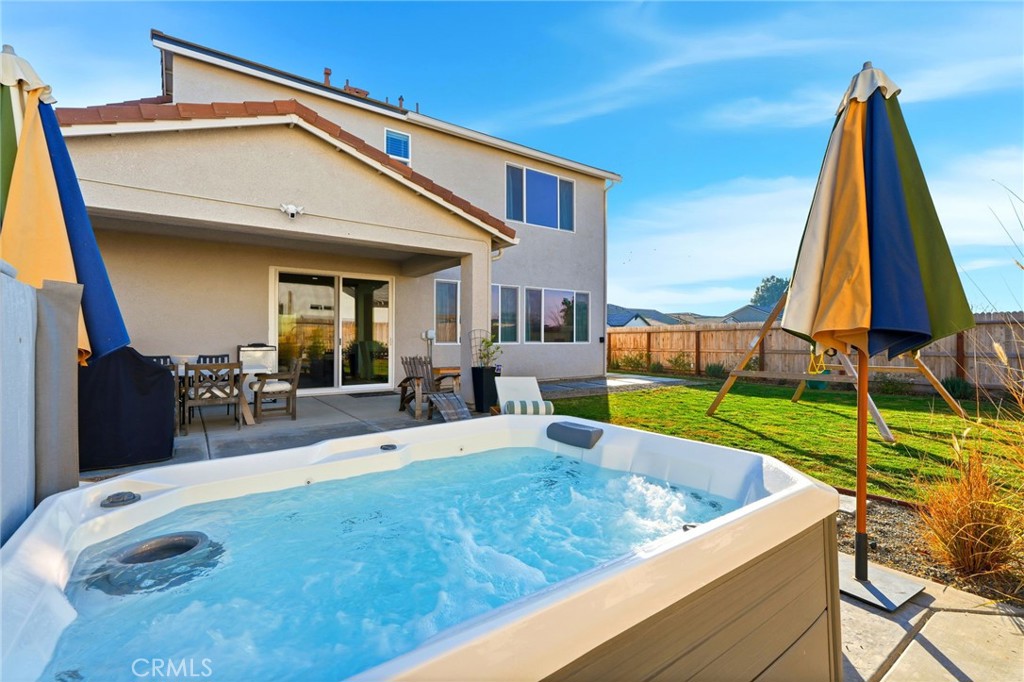 2566 Muscat, Hanford, CA 93230
