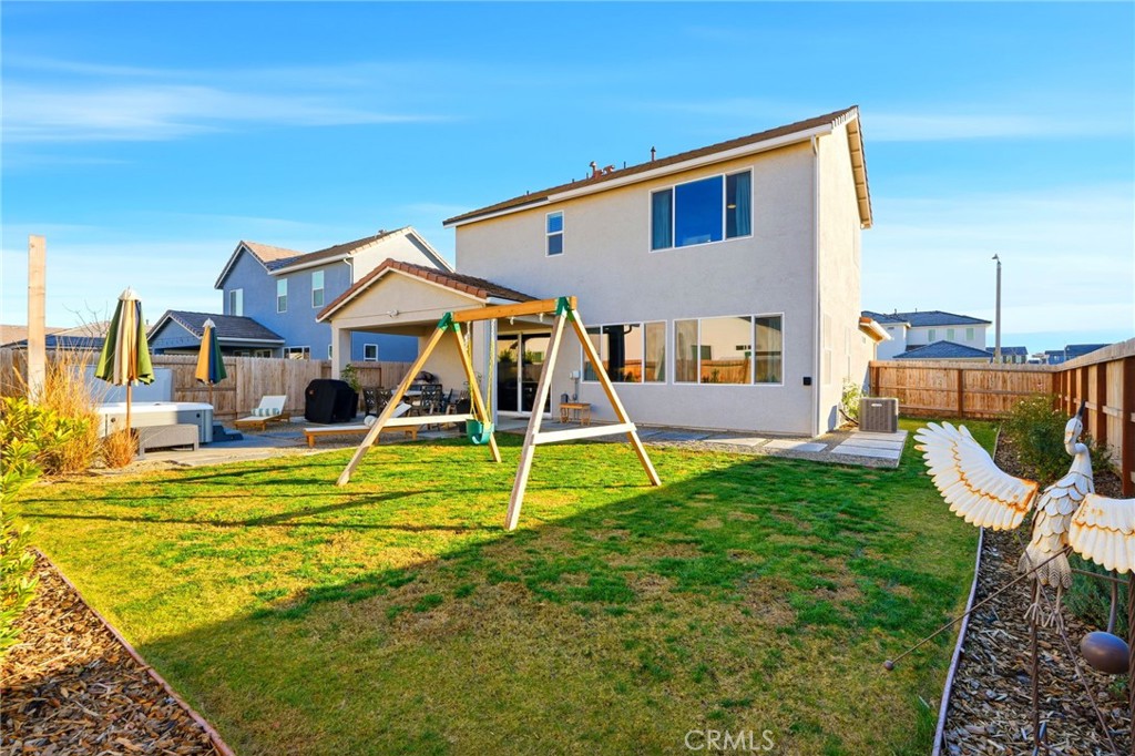 2566 Muscat, Hanford, CA 93230
