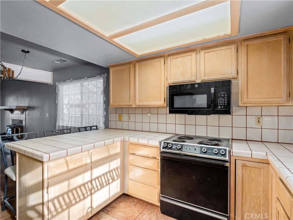 40557 Saddleback Rd, Bass Lake, CA 93604