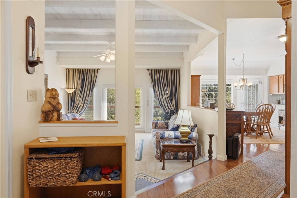 39309 Forest Park Ln, Oakhurst, CA 93644