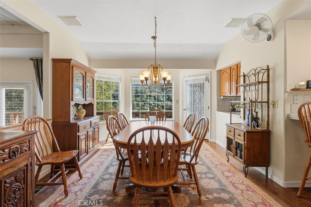 39309 Forest Park Ln, Oakhurst, CA 93644