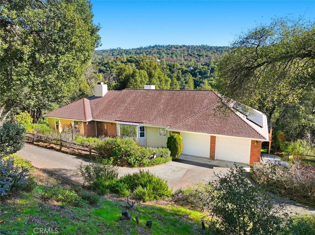 39309 Forest Park Ln, Oakhurst, CA 93644