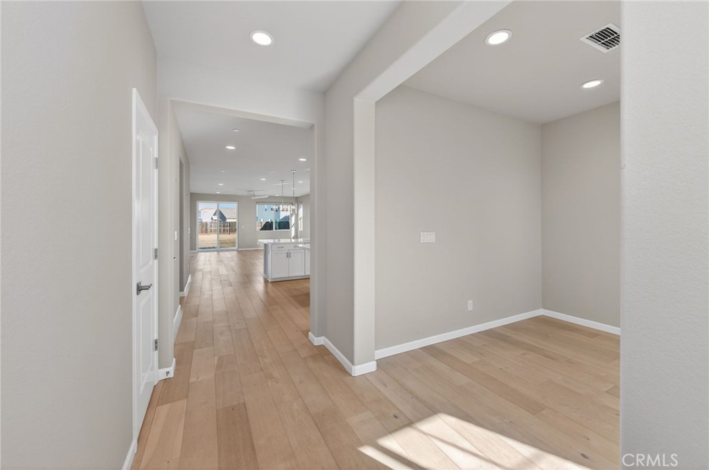 2431 Creekview, Merced, CA 95340