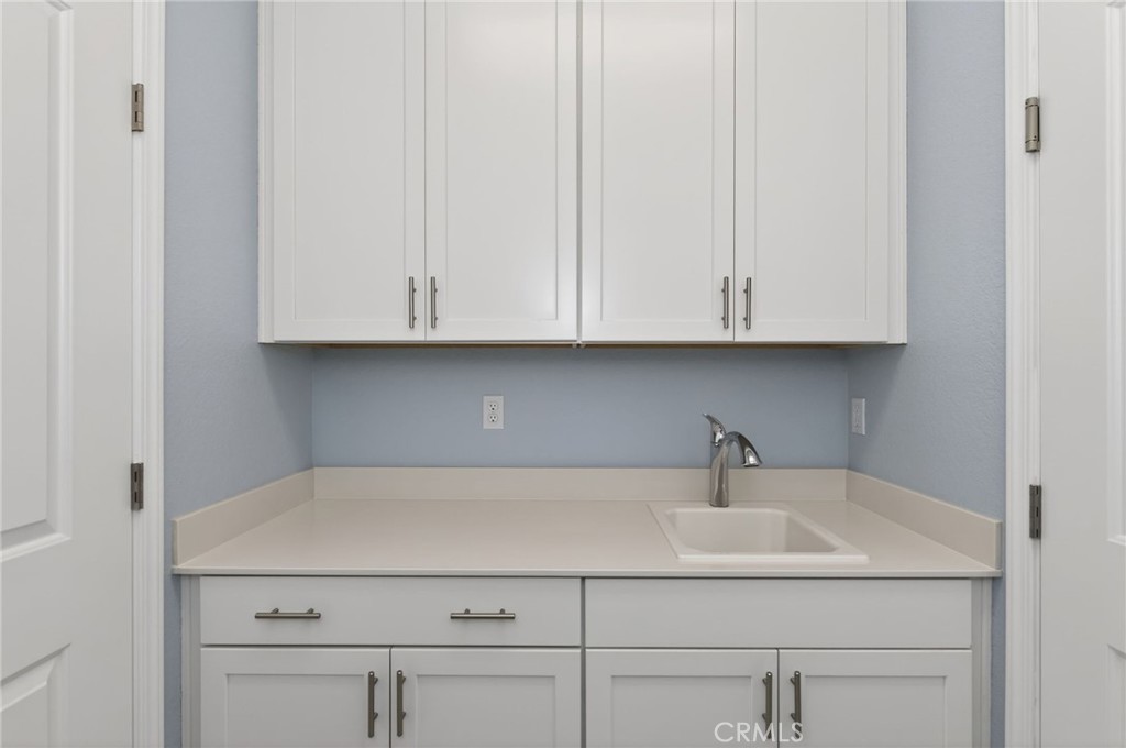 2431 Creekview, Merced, CA 95340