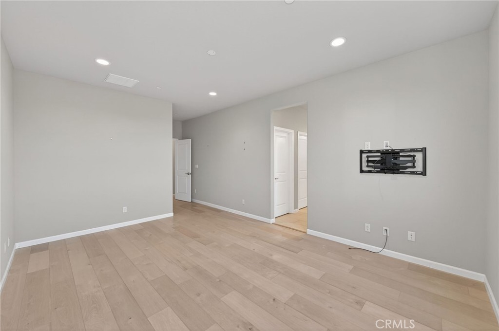 2431 Creekview, Merced, CA 95340