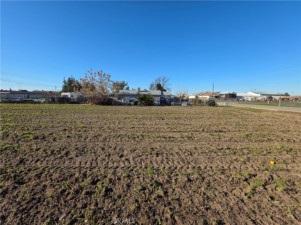 2331 W Front St, Selma, CA 93662
