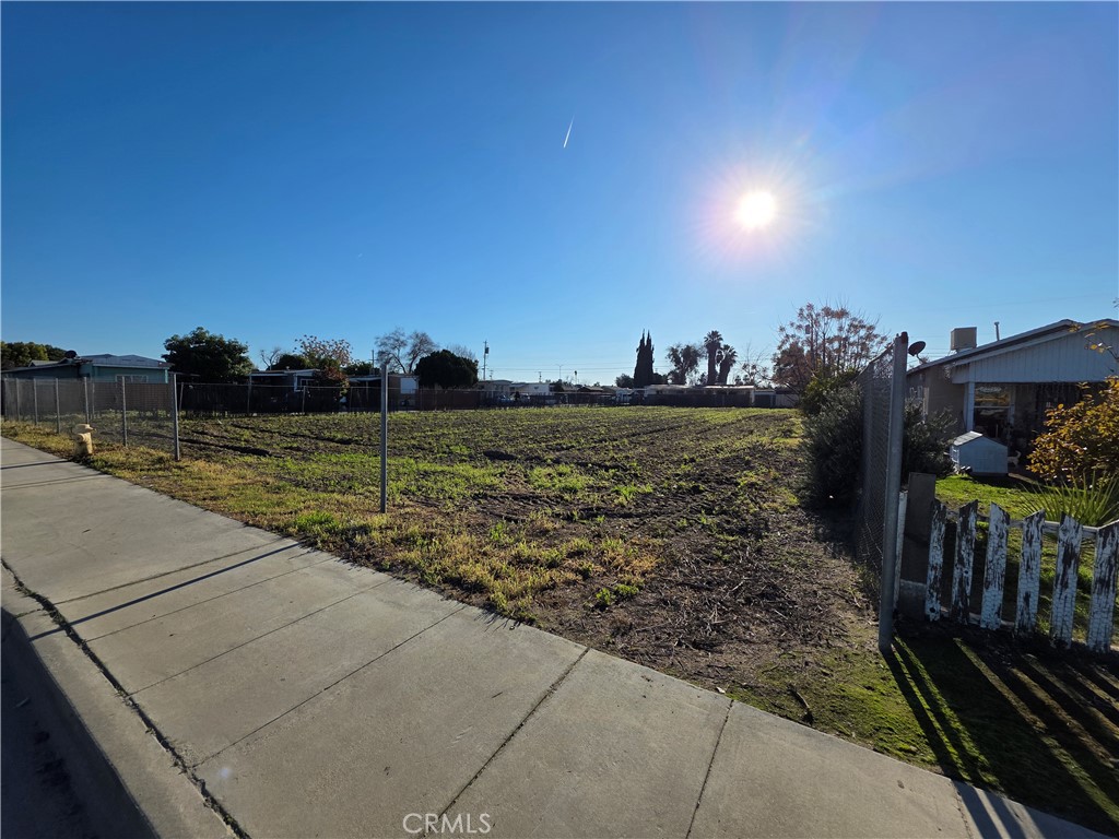 2331 W Front St, Selma, CA 93662