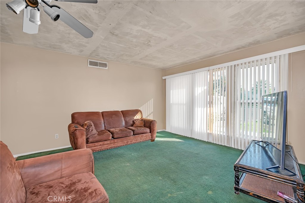 2160 3rd St, Sanger, CA 93657