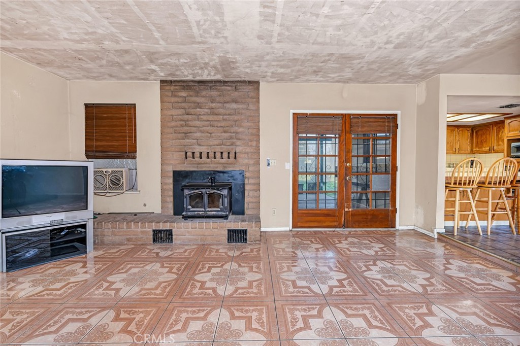 2160 3rd St, Sanger, CA 93657