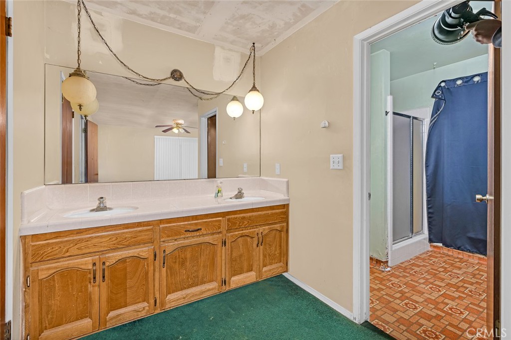 2160 3rd St, Sanger, CA 93657