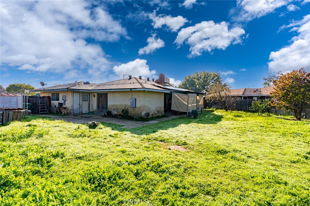 2160 3rd St, Sanger, CA 93657