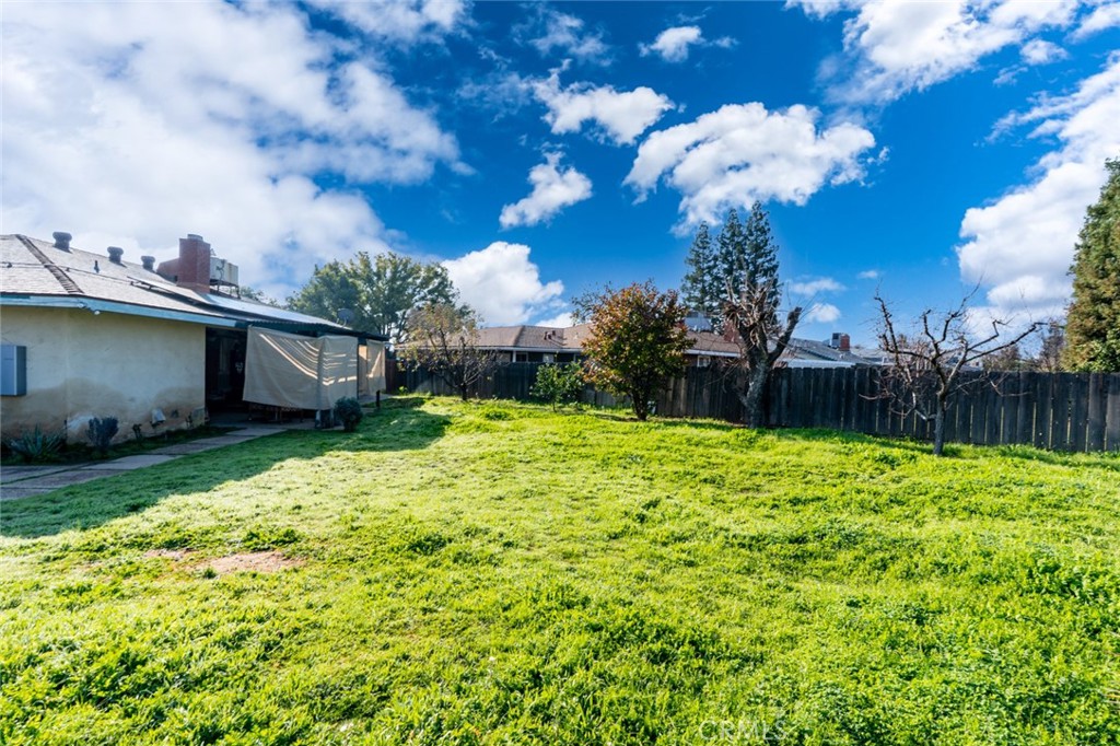 2160 3rd St, Sanger, CA 93657