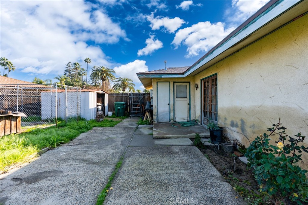 2160 3rd St, Sanger, CA 93657