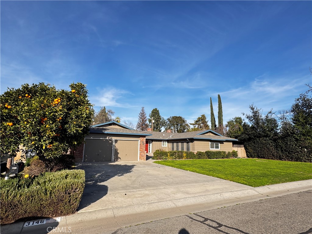 3146 W Harvard, Visalia, CA 93277