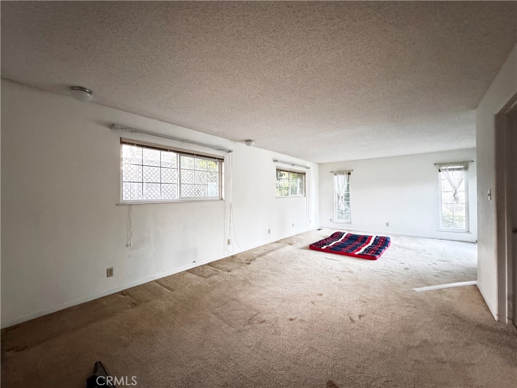 3146 W Harvard, Visalia, CA 93277