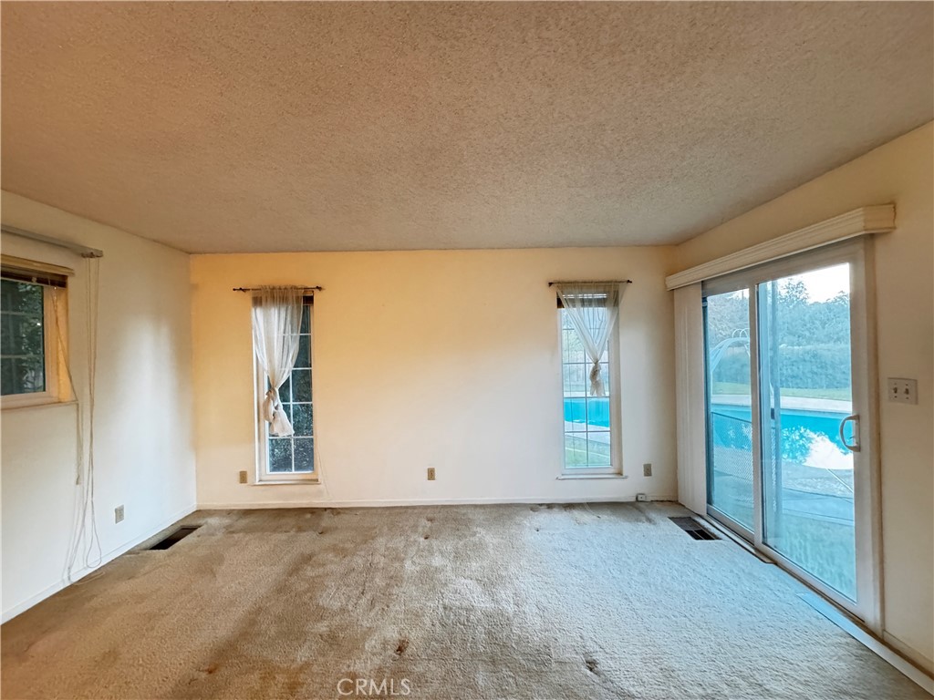 3146 W Harvard, Visalia, CA 93277