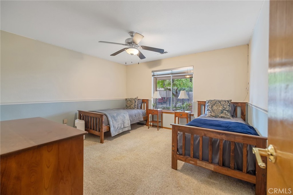 594 Diana Ct, Hanford, CA 93230