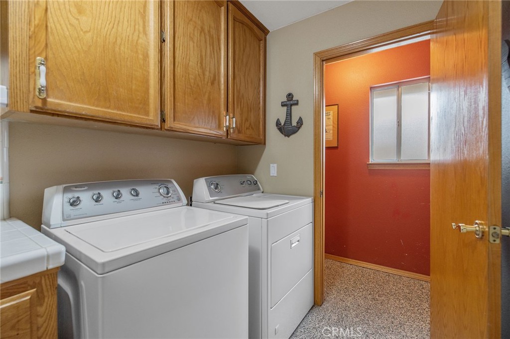 594 Diana Ct, Hanford, CA 93230