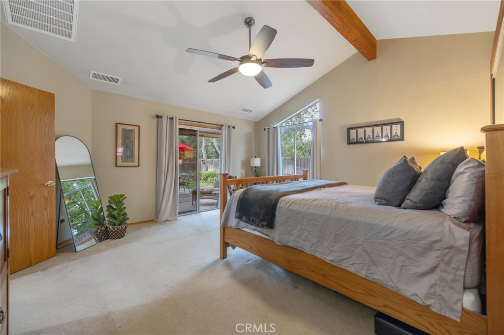 594 Diana Ct, Hanford, CA 93230