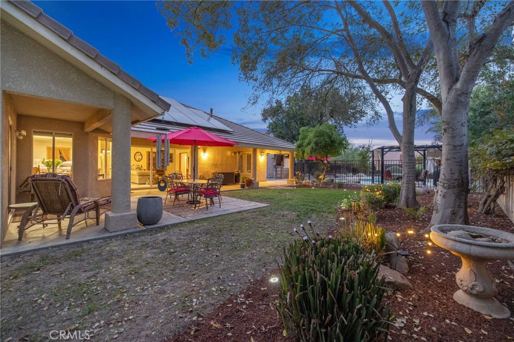 594 Diana Ct, Hanford, CA 93230