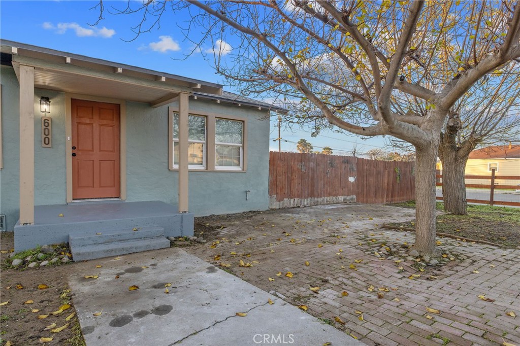 600 E Tulare, Avenal, CA 93204
