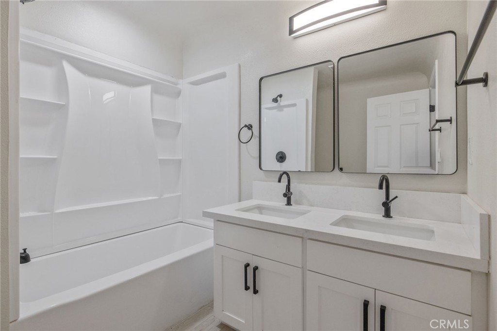 600 E Tulare, Avenal, CA 93204